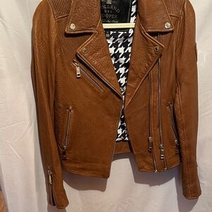Holland Cooper bran new leather biker jacket 
Never worn UK size 6 tan